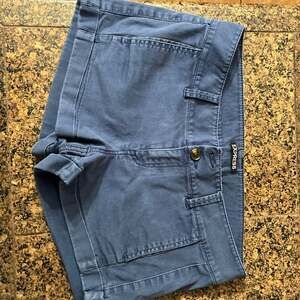 Express Women's Low Rise Cuffed Chino Shorties in Washed Blue size 6